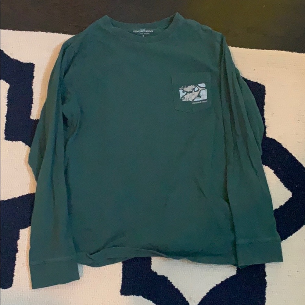 Vineyard Vines Long Sleeve Fish